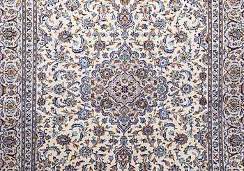 Matta, Keshan, ca 390 x 290 cm.