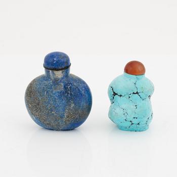 Two Chinese snuffbottles, lapis lazuli and turquoise stone, 20th century.