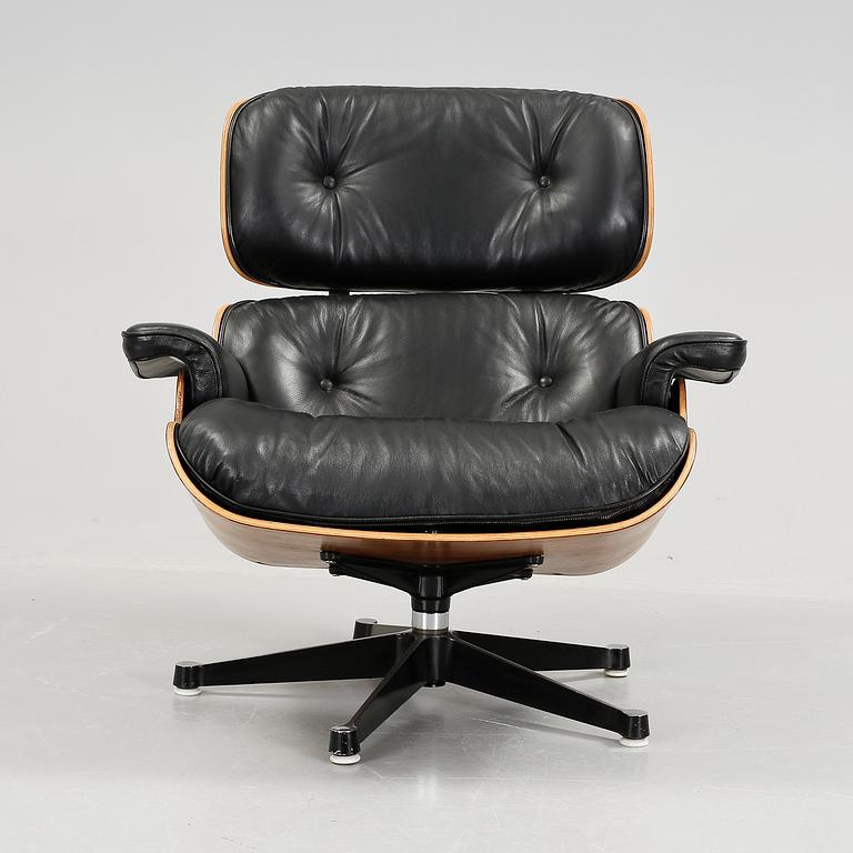 FÅTÖLJ, "Lounge Chair", Charles och Ray Eames, 1900-talets andra hälft.