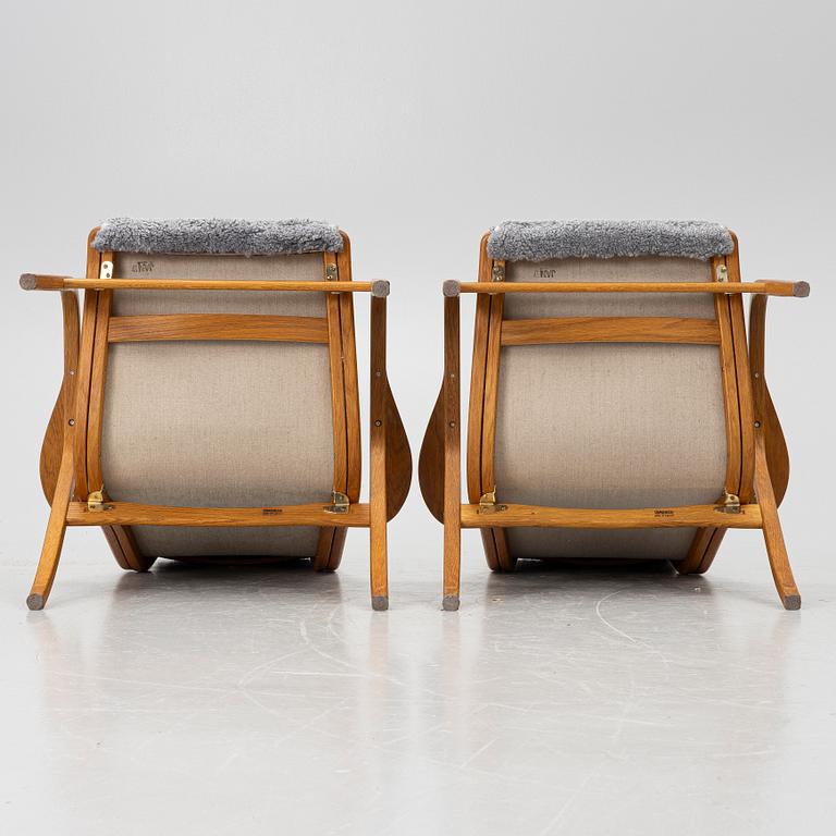 Yngve Ekström, A pair of armchairs, a footstool, “Lamino”, and a side table, Swedese, 2000s.