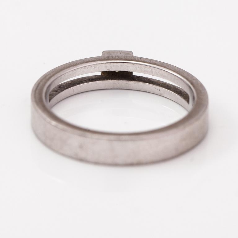 Ring, 14K vitguld, diamant ca 0.04 ct. Kultasarvi, Åbo.
