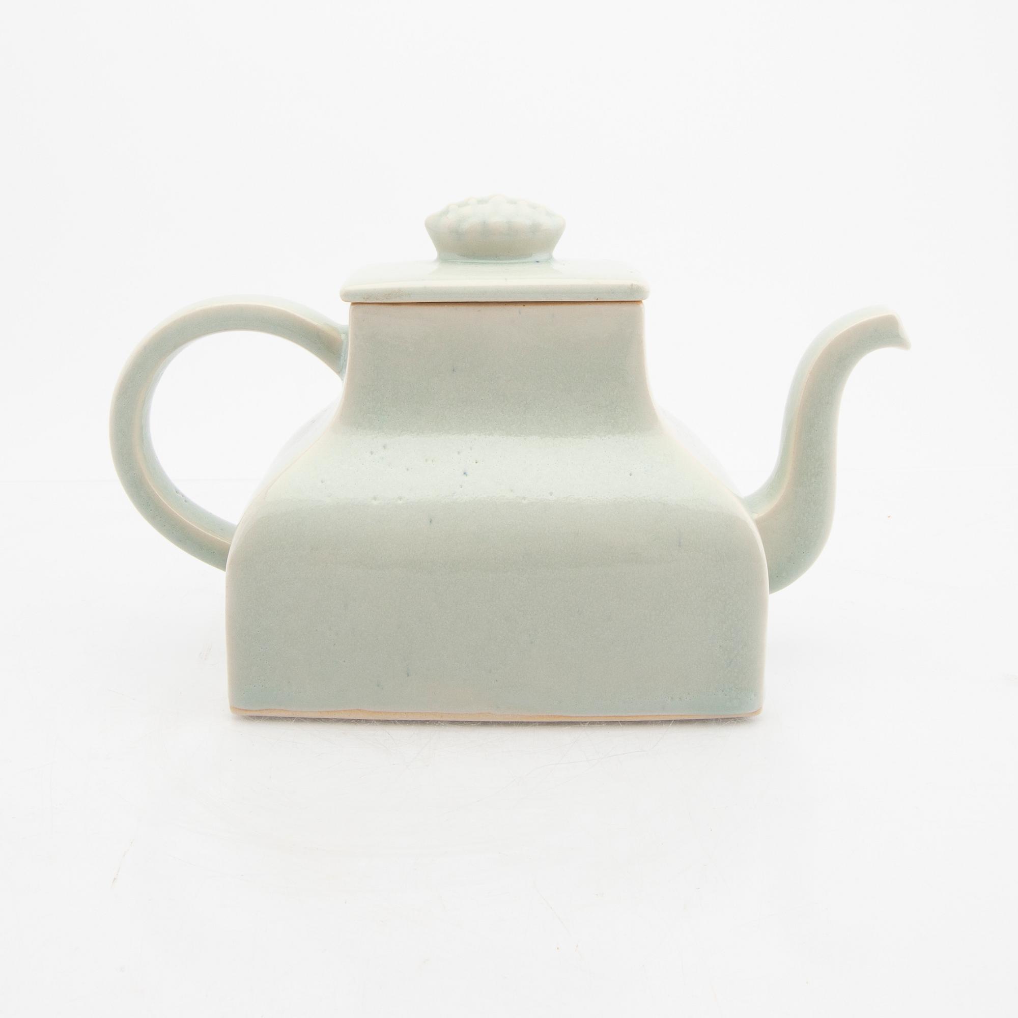 Signe Persson-Melin, a glazed ceramic teapot, signed by hand, dated 2012 and numbered 79/100.