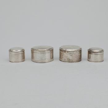 TOILETTEDOSOR, 2+1+1, silver, bla Gustaf Möllenborg. 1830-tal. Totalt ca 146 gram.