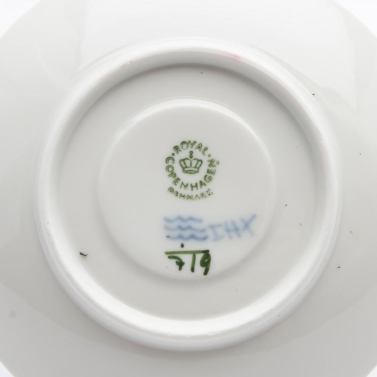 Royal Copenhagen, servisdelar, 26 delar, porslin, "Musselmalet", Danmark.