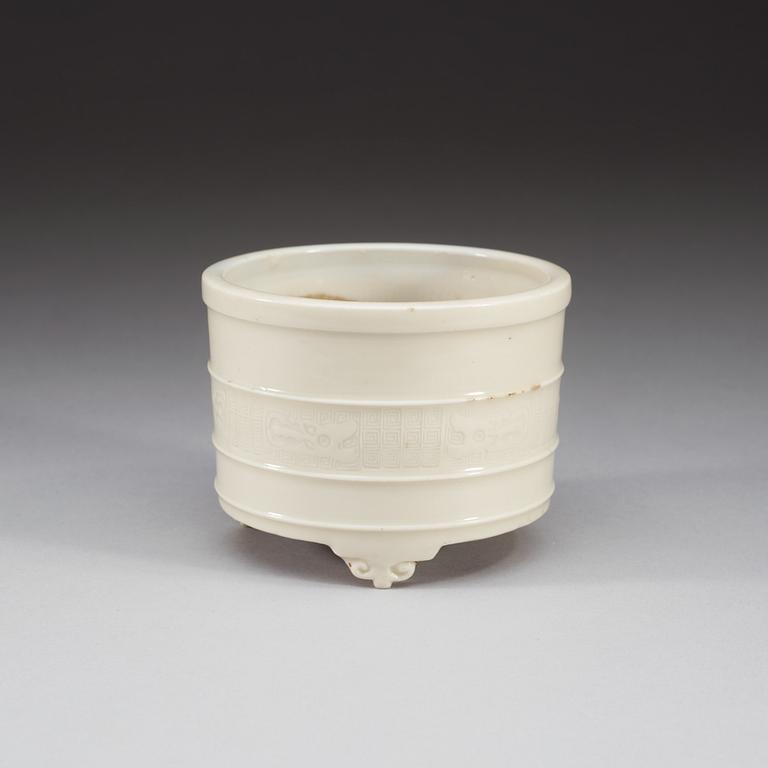 A blanc de chine censer, Qing dynasty, Kangxi (1662-1722).