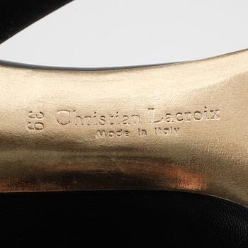 SKOR, Christian LaCroix.