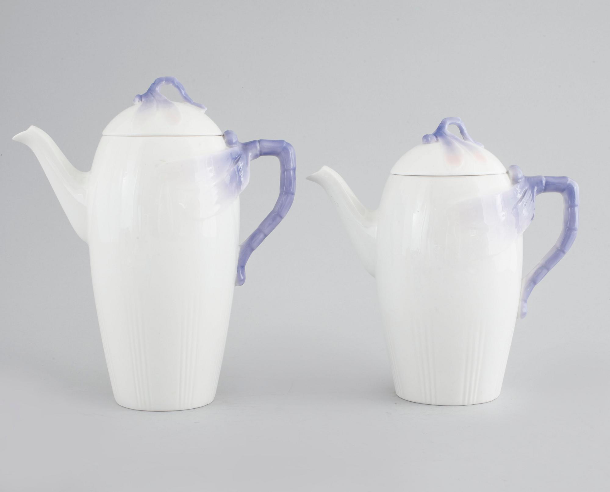 An 20 jugend piece coffee service, "Trollsländan" by Alf Wallander, Rörstrand, around year 1910.