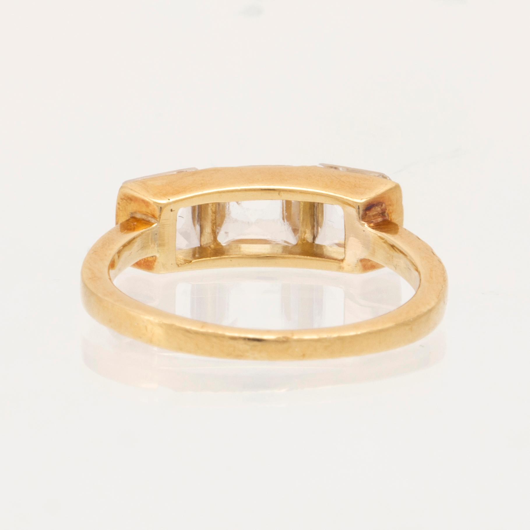 Wiwen Nilsson, ring 18K guld med carréslipade syntetiska spineller, Lund.