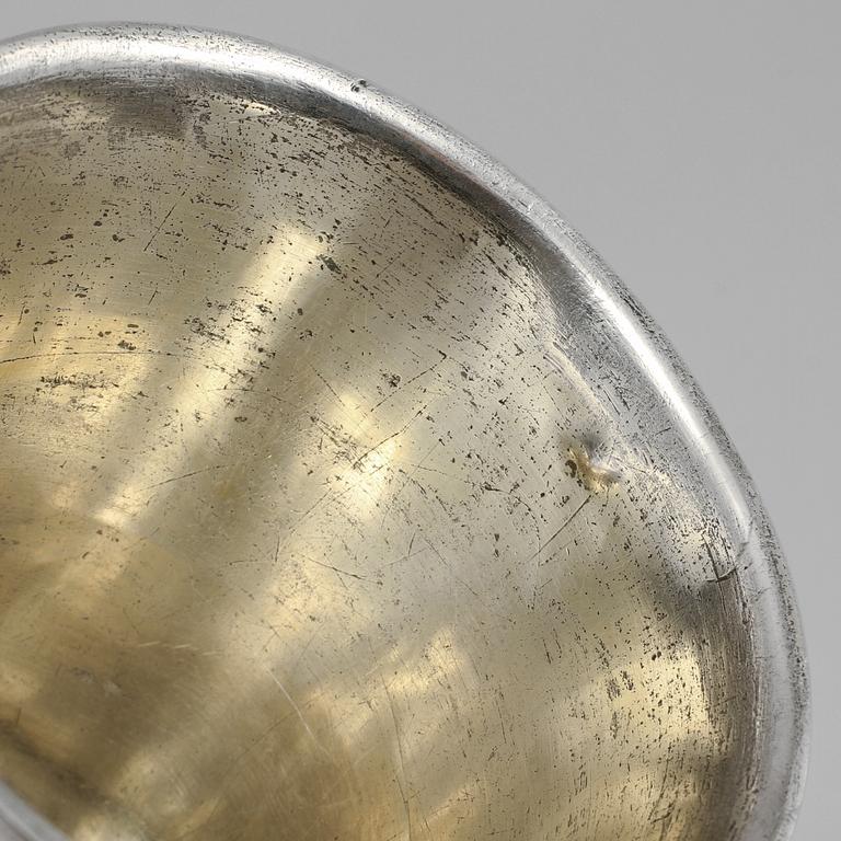 BÄGARE, silver, otydliga mästarstämplar, 1797, vikt 57 g.