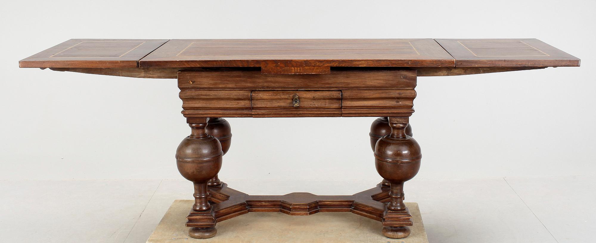 BORD, barockstil, omkring 1900.