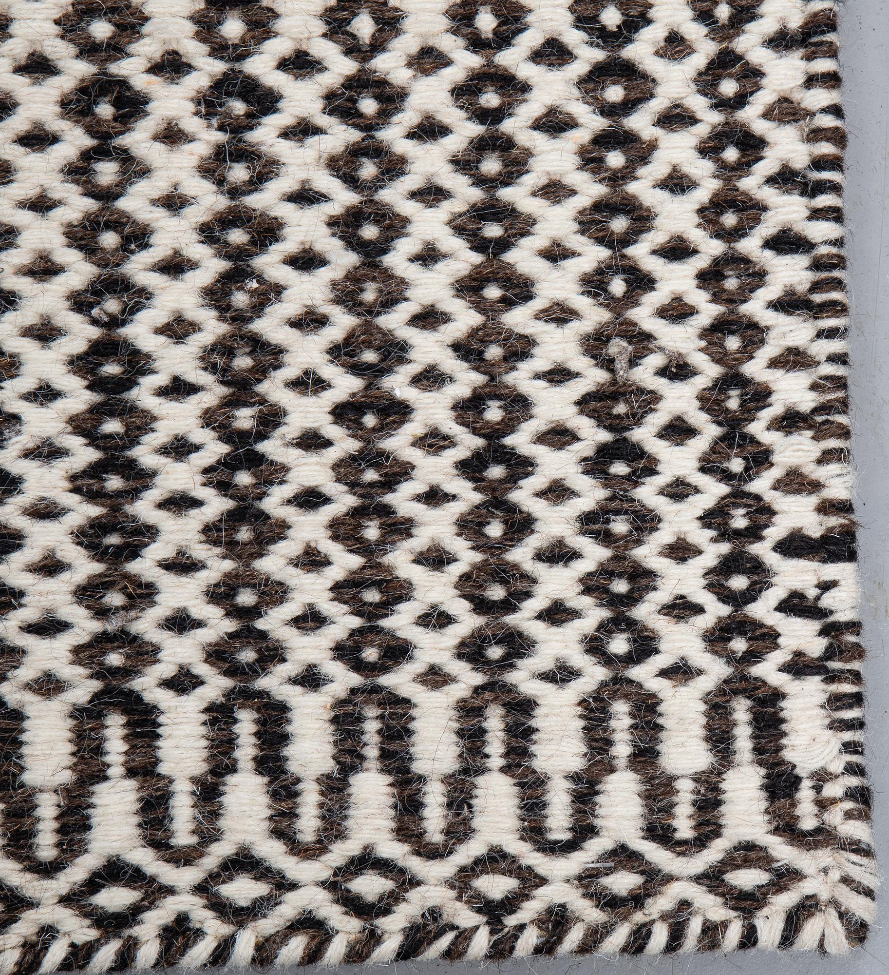 A CARPET, oriental flat weave, ca 180 x 120 cm.