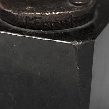 SKULPTUR, brons, bär signering M Frank?.