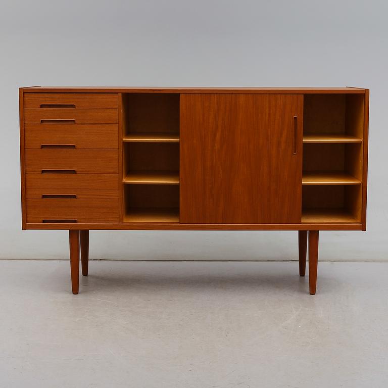 SIDEBOARD, "Trento", Nils Jonsson, Troeds, 1900-talets andra hälft.