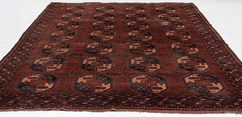 An antique Ersari carpet, northern Afghanistan, c 420 x 280 cm.