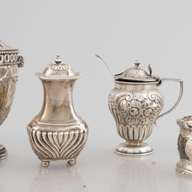 Eight silver pieces, England, Sweden, Germany and Norway, 19th-20th century.