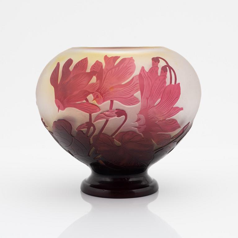 Emile Gallé, an Art Nouveau cameo glass vase, Nancy, France.