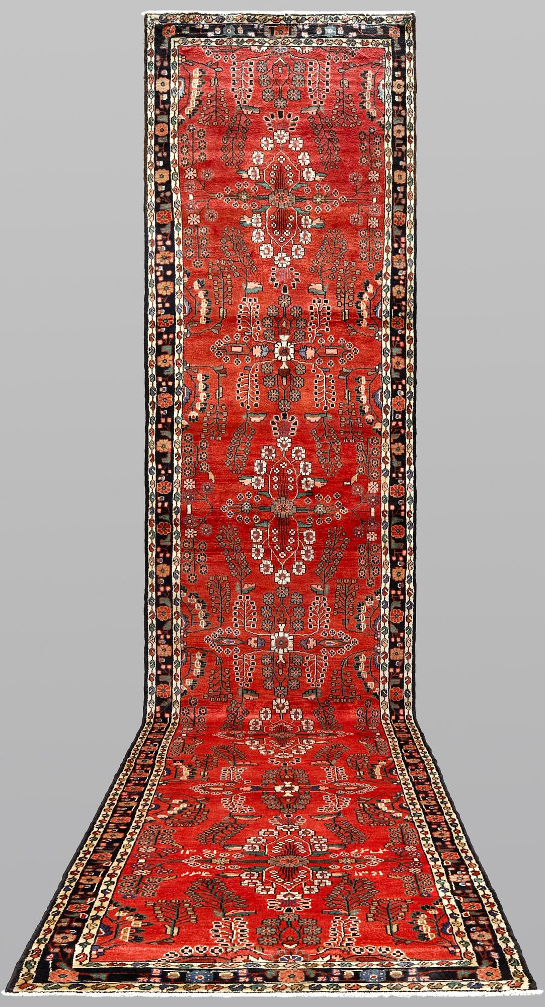 Gallerimatta, Hamadan, ca 578 x 120 cm.