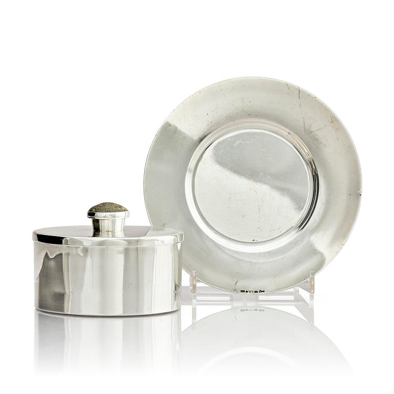 Lennart Larsson Guld AB, a Swedish silver butter box with lid and tray, Jönköping 1974.