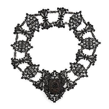 400. A Berlin iron necklace.