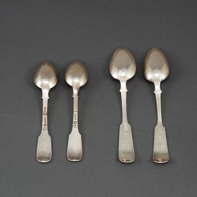 A Russian 17 psc silver cutlery, 19th century. Some marked Firm of Sazikov, St Petersburg 1857.