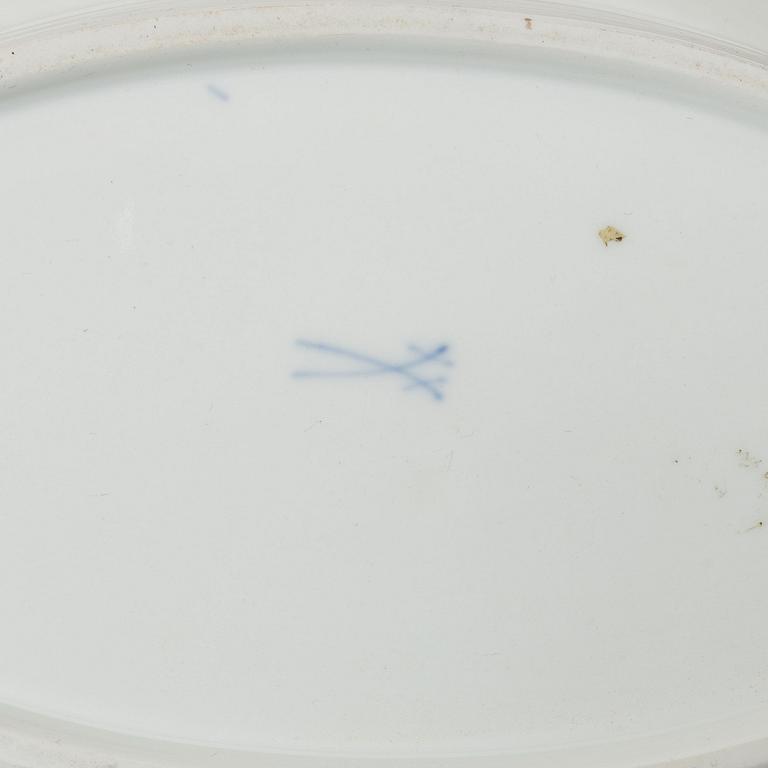 Meissen, a porcelain bowl, Germany 1934-45.