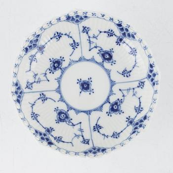 A set of three 'Musselmalet' porcelain bowls on stand from Royal Copenhagen, Denmark.