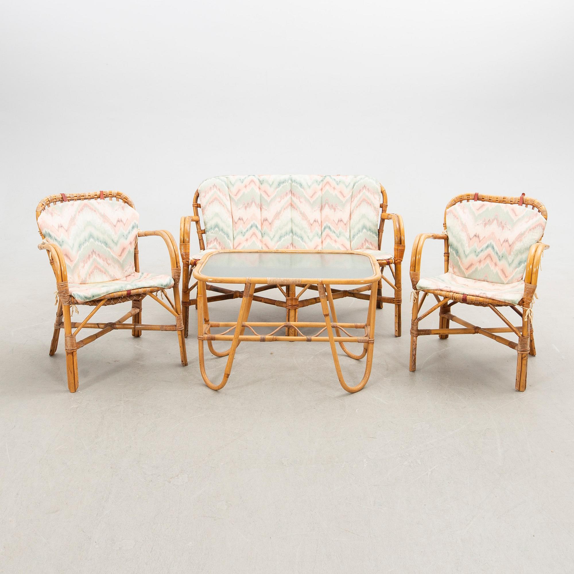 Möbelgrupp, 5 delar, rotting, 1900-talets senare del.