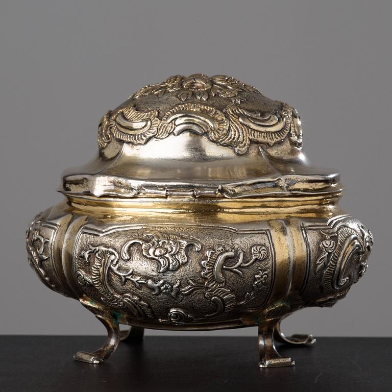 SOCKERSKRIN, rokoko, 1700-talets andra hälft.