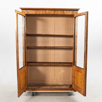 Display cabinet, first half of the 20th century.