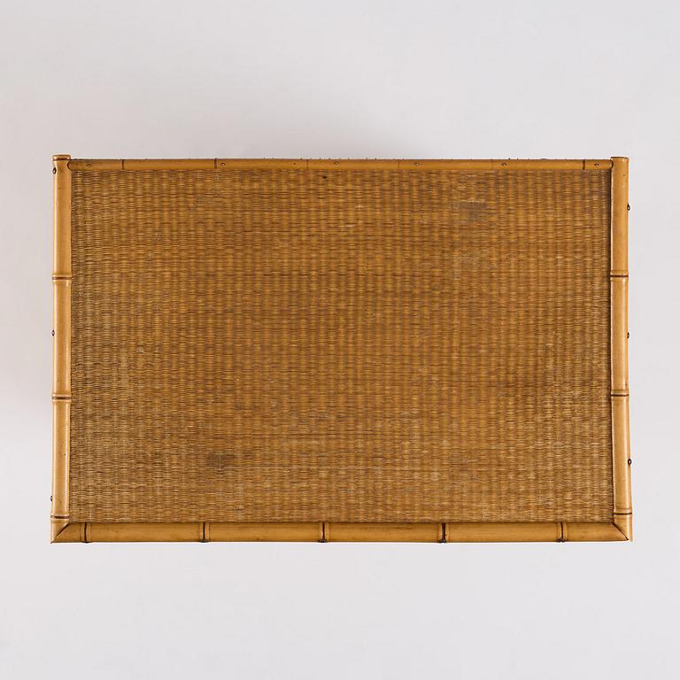 Byrå, modell "555", Bodafors Stol- och Möbelfabrik, 1890-tal.