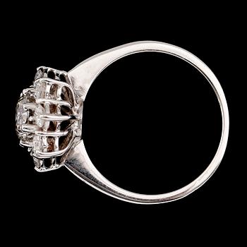 RING, 18 k vitguld, briljantslipade diamanter tot ca 1.78 ct.