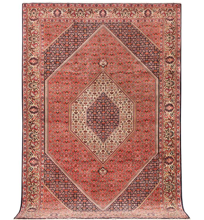 A Bidjar Tekab carpet, c. 300 x 203 cm.