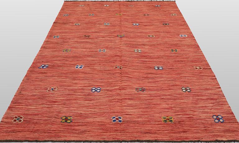 A Kelim carpet, 246 x 170 cm.