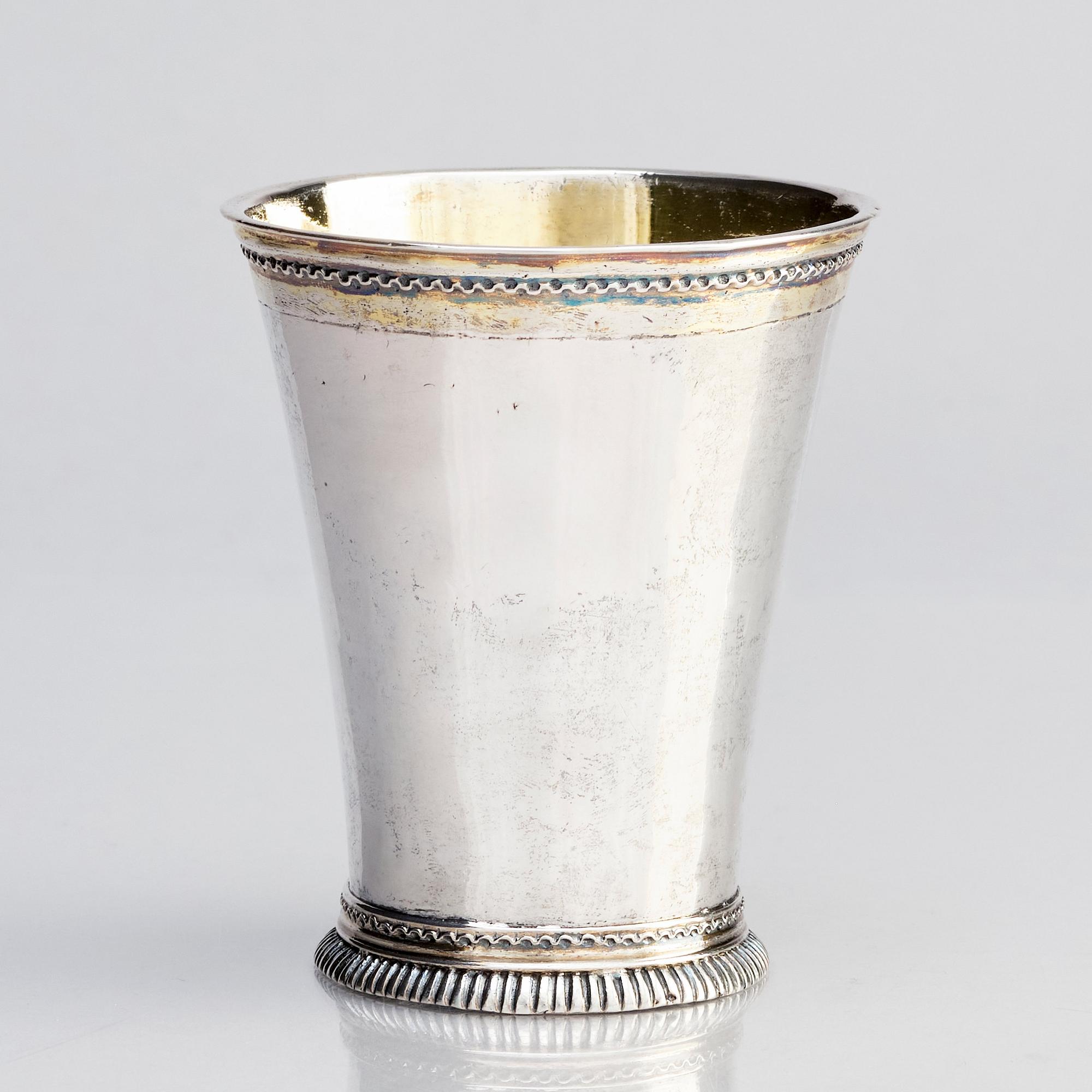 Petter Lund, bägare, delvis förgyllt silver, Nyköping 1728.