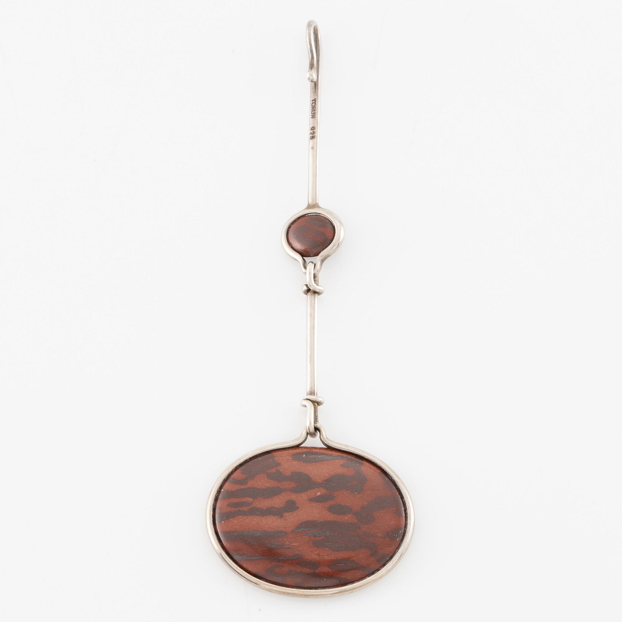 Vivianna Torun Bülow-Hübe, hänge, sterlingsilver och jaspis, Jakarta.
