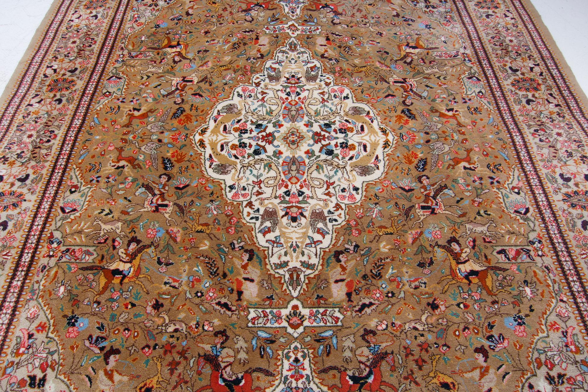 MATTA, orientalisk, ca. 233x199.