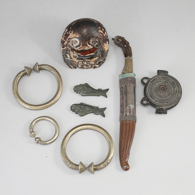 PARTI, åtta delar, trä och  metall. Omkring 1900.