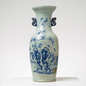 VAS, porslin. Sen Qing dynasti (1644-1911).