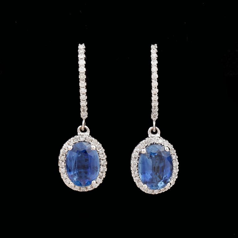 ÖRHÄNGEN, ett par, 14k vitguld med kyanit ca8,1x6mm och små diamanter. 2000-tal. Vikt 4g.