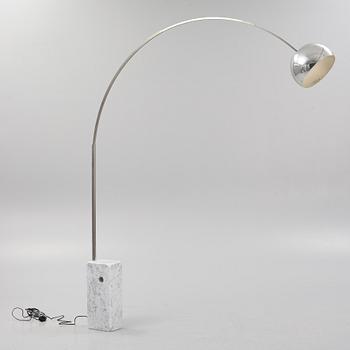 Achille & Pier Castiglioni, golvlampa, "Arco" för Flos, Italien 1900-talets slut.
