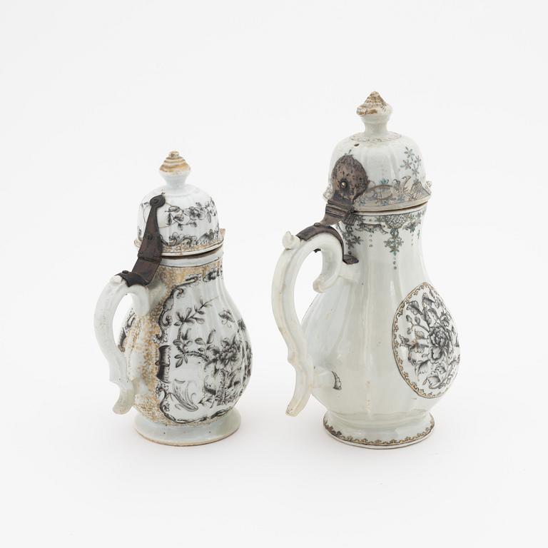 Two Chinese porcelain coffeepots, Qing dynasty, Qianlong (1736-1795).