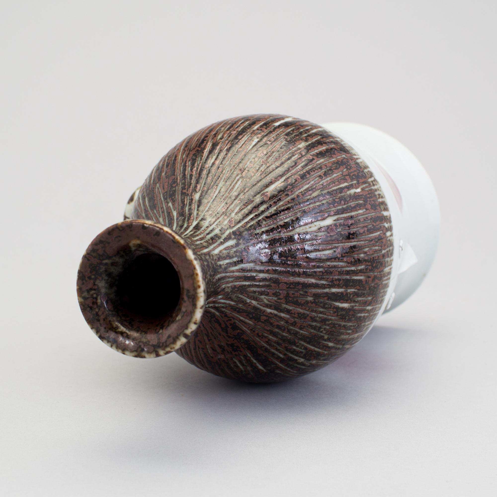 STIG LINDBERG, a stoneware vase, Gustavsberg 1960s.