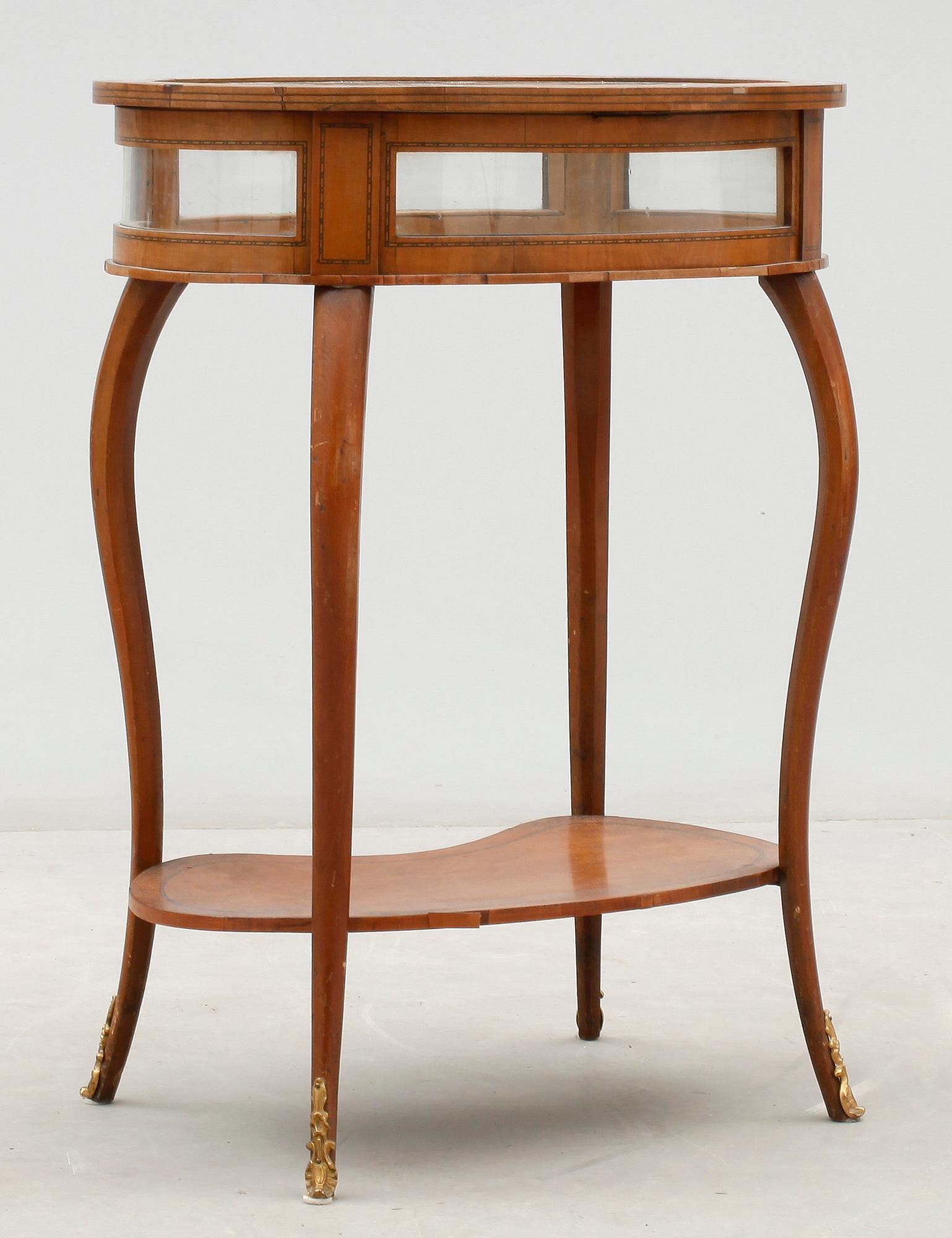 MONTERBORD, omkring år 1900.