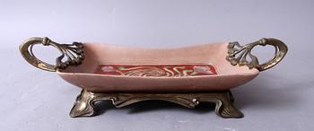 SKÅLFAT, porslin samt gulmetall, jugendstil, 1900/2000-tal.