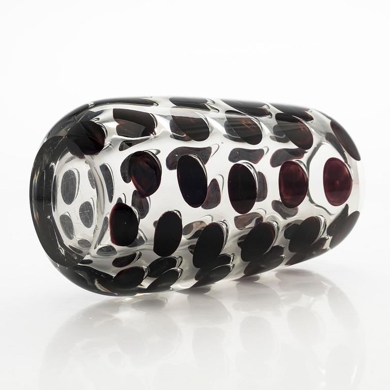 Saara Hopea, a 'Panther' glass vase, signed S. Hopea Nuutajärvi Notsjö -58.