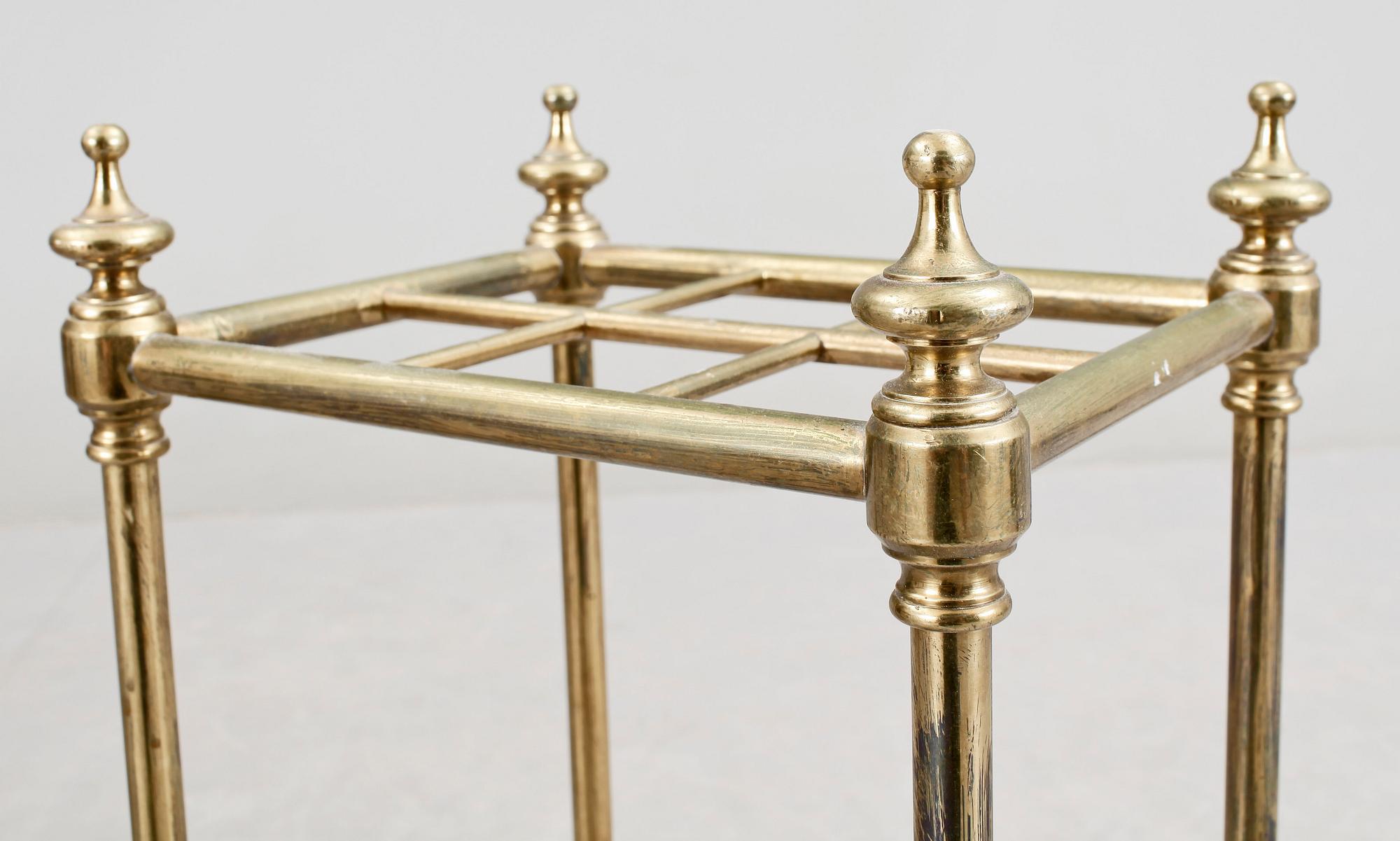 PARAPLYSTÄLL, 1900-tal.