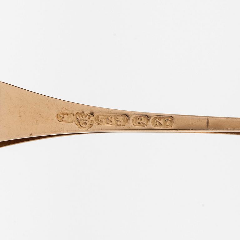 Elis Kauppi, A 14K gold pendant with a rock crystal. Kupittaan kulta, Turku 1966.