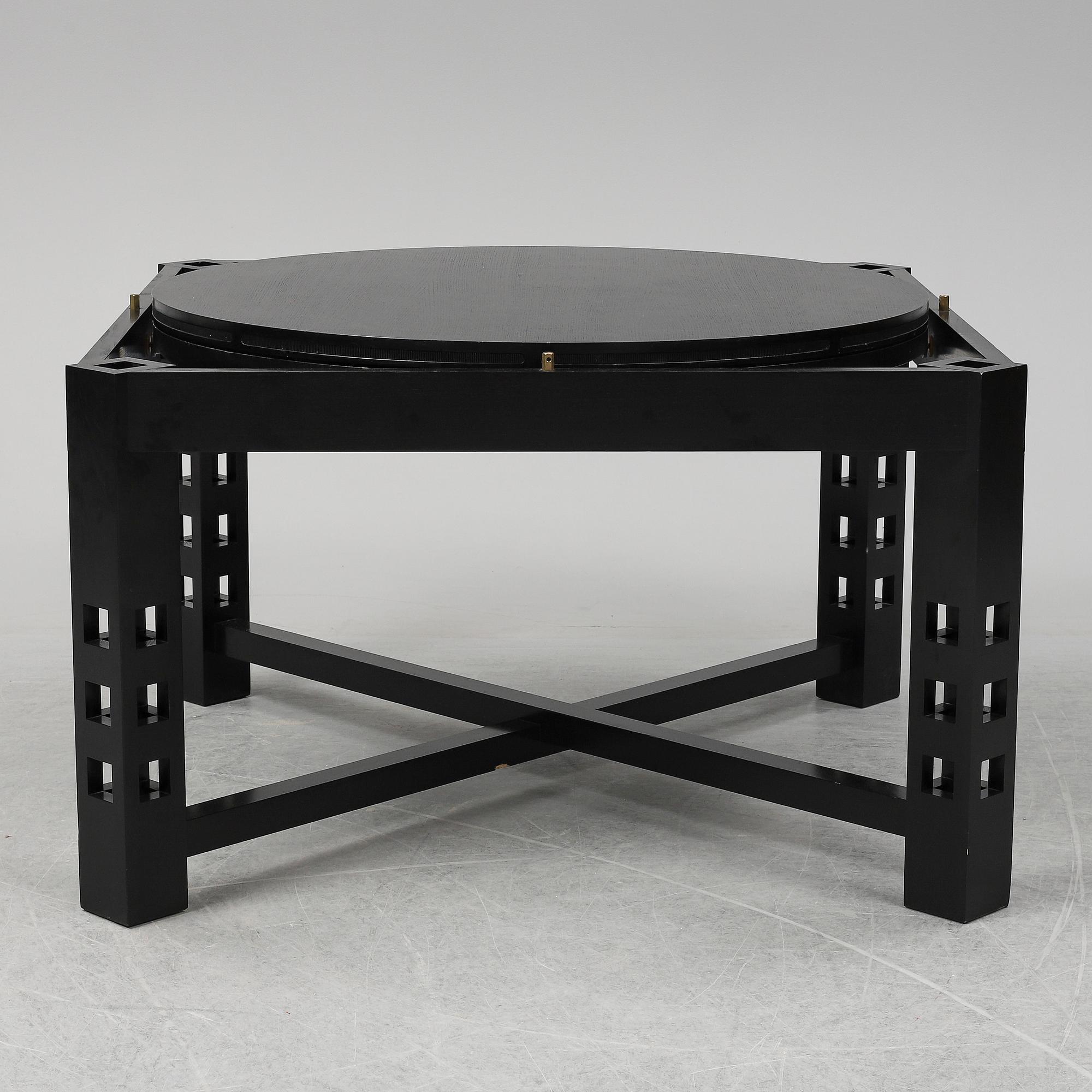 CHARLES RENNIE MACKINTOSH, bord, Cassina, Italien.