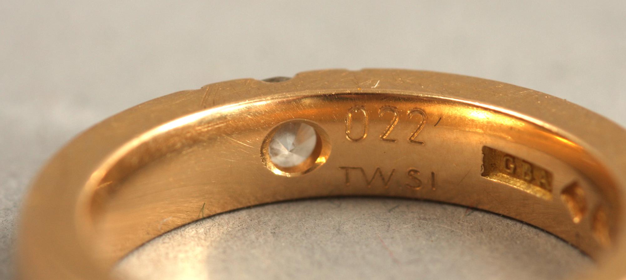 RING, 18K guld med briljant ca 0,22 ct.