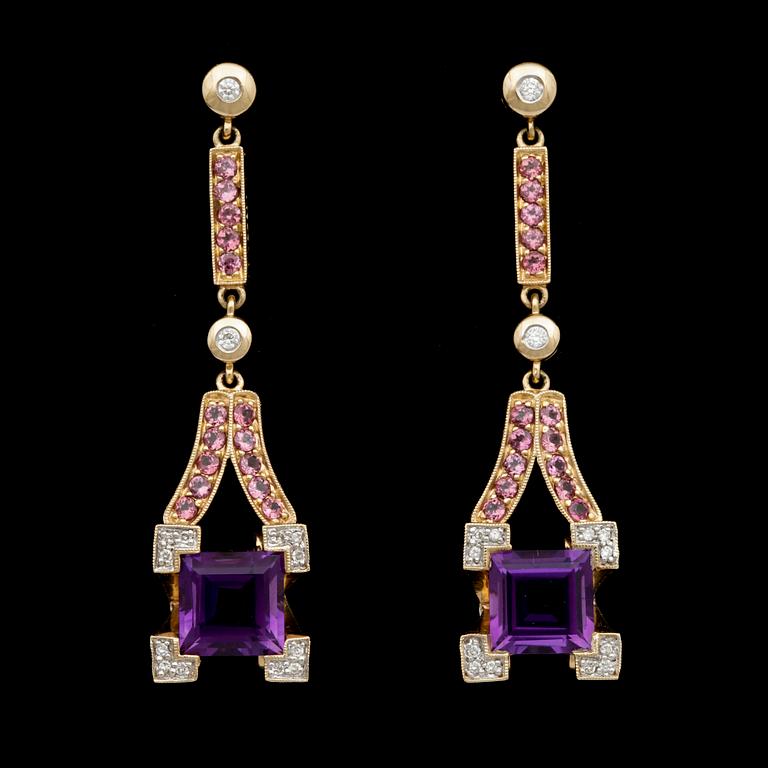 ÖRHÄNGEN, ett par, 14k guld, ametister, rosa turmaliner, diamanter tot ca1,06ct, USA, 1900-talets slut. Vikt 15,2g.